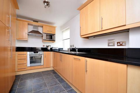 Nash House, Canary Wharf, London, E14