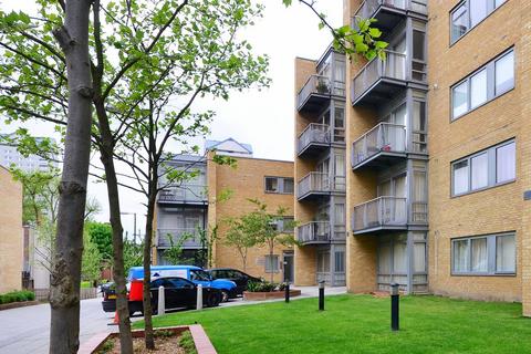 1 bedroom flat for sale, Nash House, Canary Wharf, London, E14