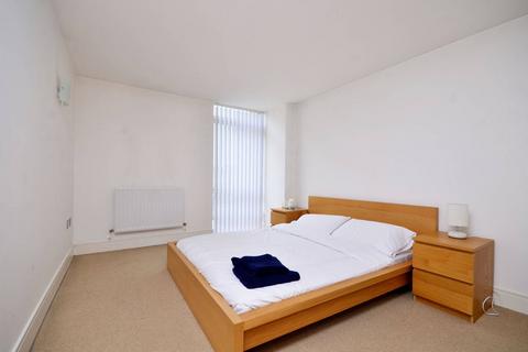 Nash House, Canary Wharf, London, E14