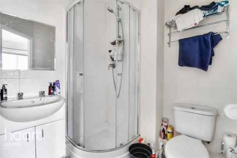 2 bedroom flat for sale, Windermere Avenue, Purfleet
