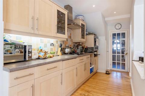 3 bedroom terraced house for sale, Downlands Avenue, Worthing