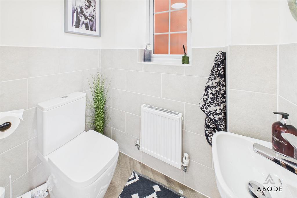 CAM04913 G0-PR0077-STILL011.jpg