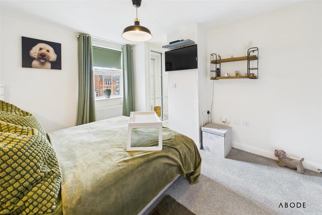 CAM04913 G0-PR0077-STILL016.jpg