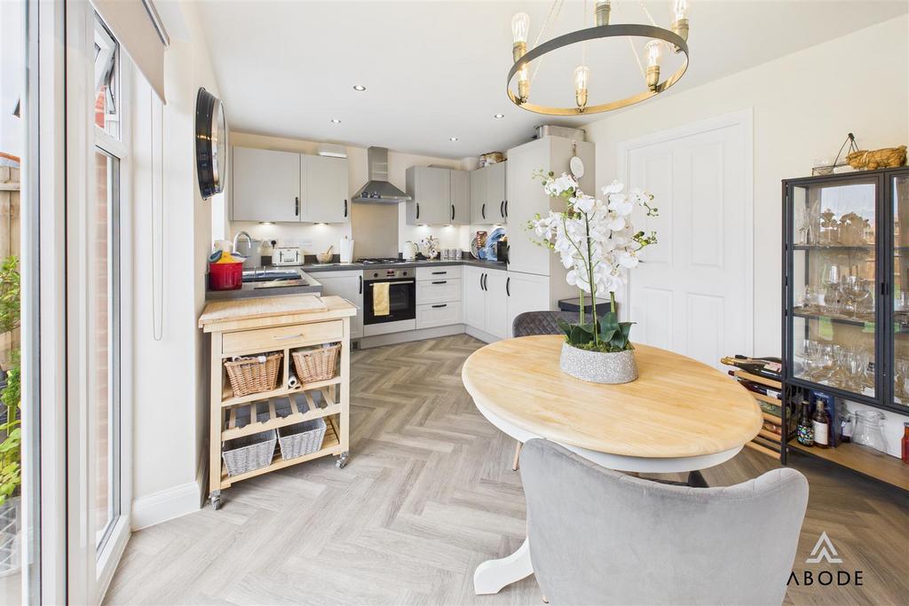 CAM04913 G0-PR0077-STILL010.jpg