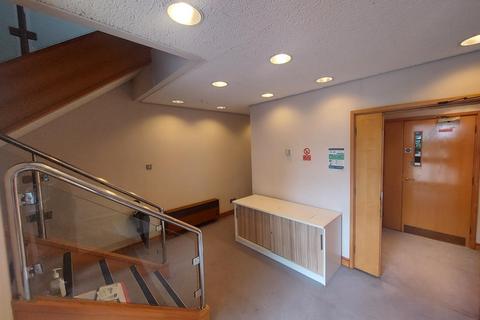 Office to rent, Coach And Horses Passage Tunbridge Wells TN2 5NP
