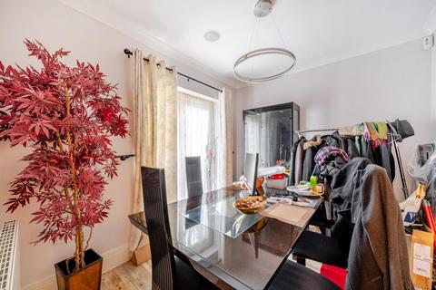 5 bedroom detached house for sale, Fauna Close, Stanmore HA7
