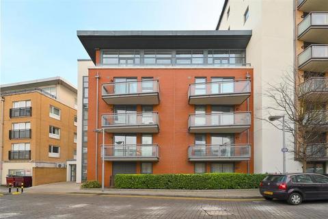 1 bedroom flat to rent, Galaxy Building, Crews Street, London E14