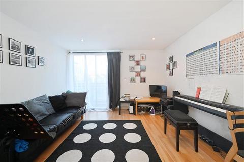 1 bedroom flat to rent, Galaxy Building, Crews Street, London E14