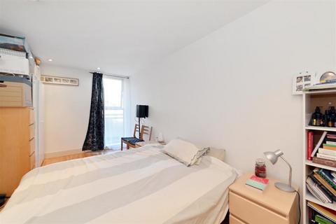 1 bedroom flat to rent, Galaxy Building, Crews Street, London E14
