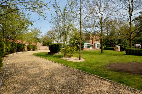 3 bedroom detached house for sale, Station Road, Tetney DN36 5HX