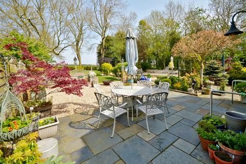 3 bedroom detached house for sale, Station Road, Tetney DN36 5HX