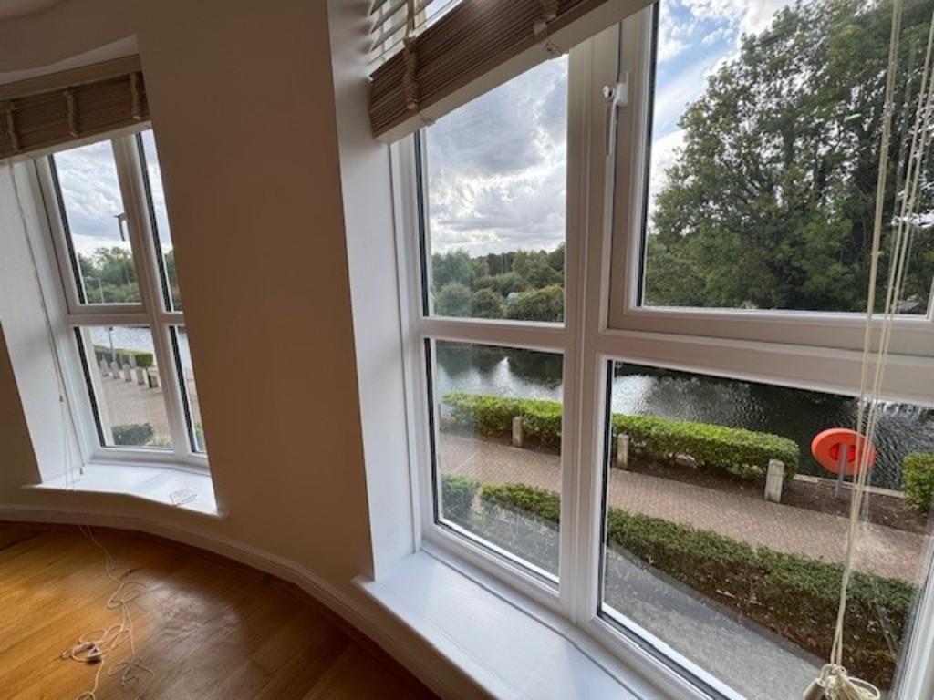 Guest Bedroom Bow WIndow