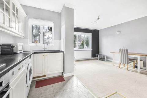 undefined, Kempton Avenue, Sunbury-on-Thames, TW16