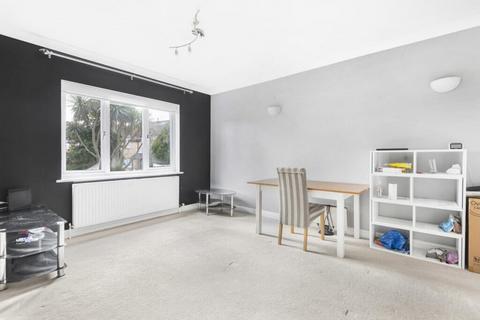 undefined, Kempton Avenue, Sunbury-on-Thames, TW16