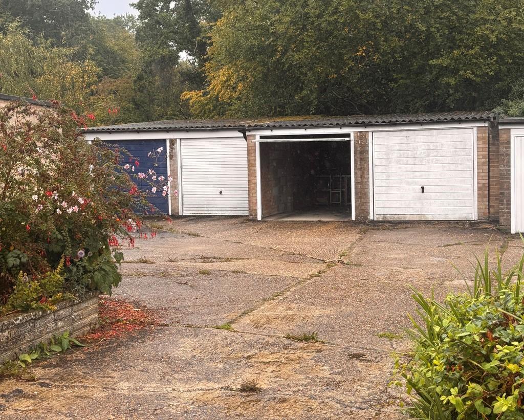 Garage cropped