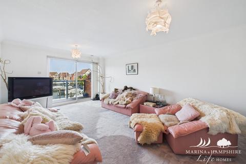 3 bedroom townhouse for sale, Cadgwith Place, Portsmouth PO6