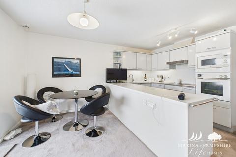 3 bedroom townhouse for sale, Cadgwith Place, Portsmouth PO6