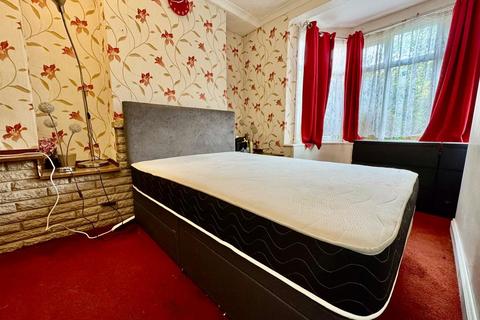 Studio to rent, College Hill Road, Harrow