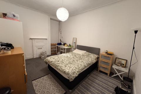 undefined, Flat B/R, 6 Cresswell Street, Hillhead, West End