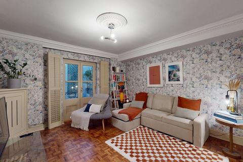 1 bedroom property to rent, Clarendon Road, London W11