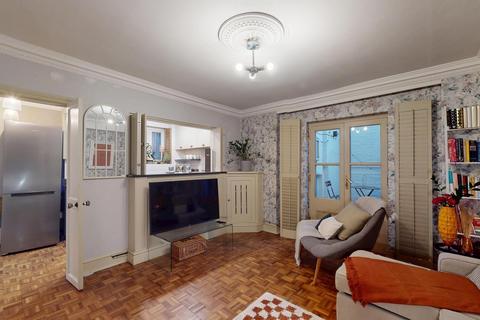 1 bedroom property to rent, Clarendon Road, London W11