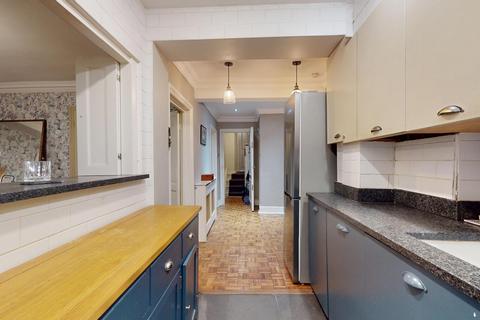 1 bedroom property to rent, Clarendon Road, London W11