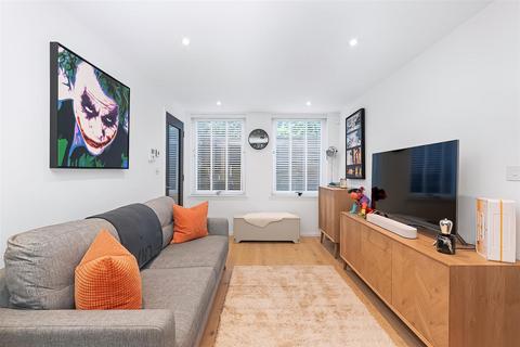 Flat 5, Decimal Court, 10 Whytecliffe Road South, Purley, CR8 2AU