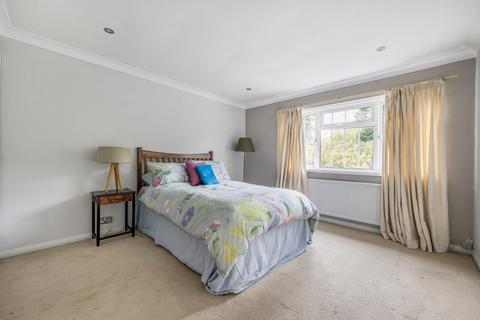 3 bedroom end of terrace house for sale, St. James Close, Reading RG8