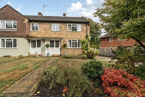 undefined, St. James Close, Reading RG8