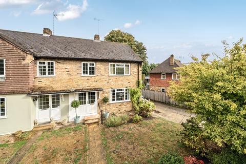 3 bedroom end of terrace house for sale, St. James Close, Reading RG8