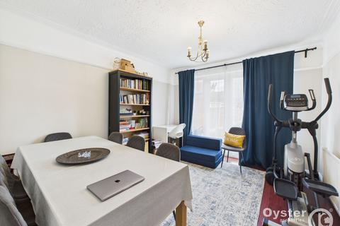 undefined, Chestnut Drive, Pinner, HA5