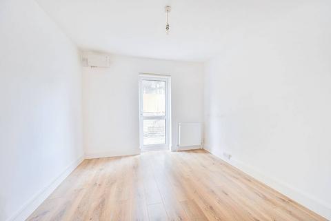 2 bedroom flat for sale, Essex Road, Acton, London, W3
