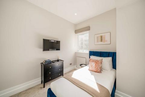 2 bedroom flat to rent, Westbourne Grove, London W2