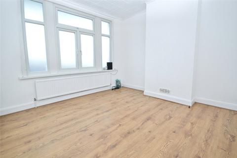 3 bedroom semi-detached house to rent, Maswell Park Road, Hounslow TW3