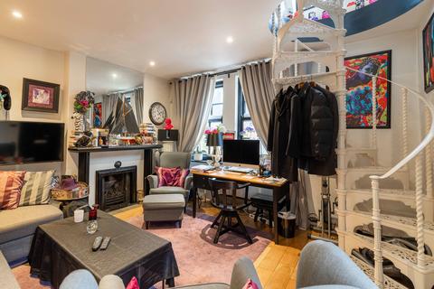 1 bedroom flat to rent, Kensington Court Mews, London, W8