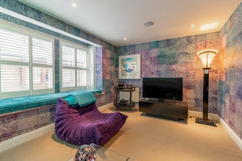 undefined, St Catherine Mews, Kensington and Chelsea, London, SW3