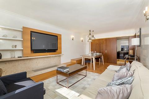 undefined, Hans Crescent, Kensington and Chelsea, London, SW1X