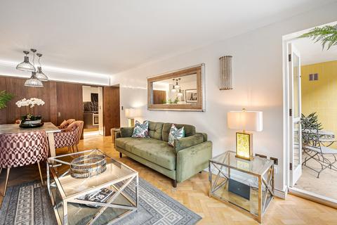 2 bedroom flat to rent, Hans Crescent, Kensington and Chelsea, London, SW1X