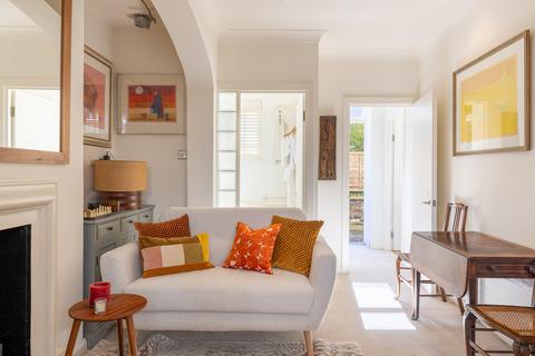 2 bedroom flat to rent, Rosemoor Street, Chelsea, London, SW3