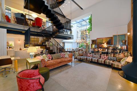 undefined, Leo Yard, Islington, Clerkenwell, London, EC1V
