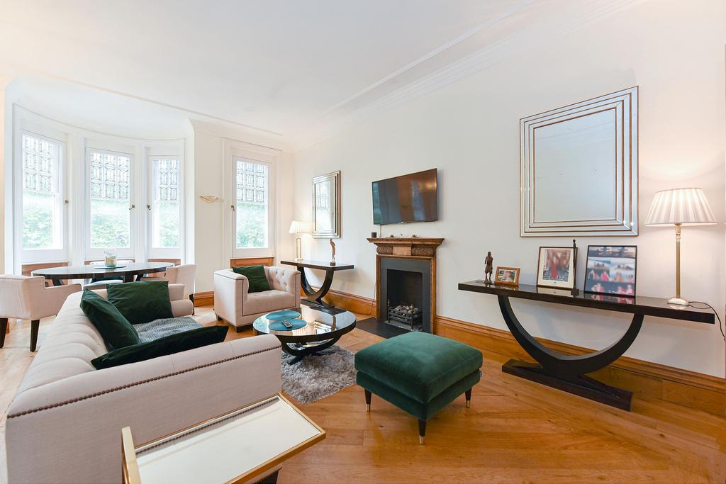 Apartment in London - View 3