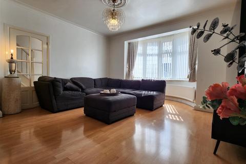 undefined, Peterborough Gardens, Ilford