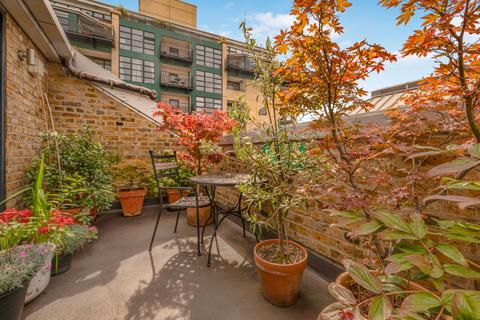 2 bedroom flat for sale, Taffrail House, Burrells Wharf Square, London