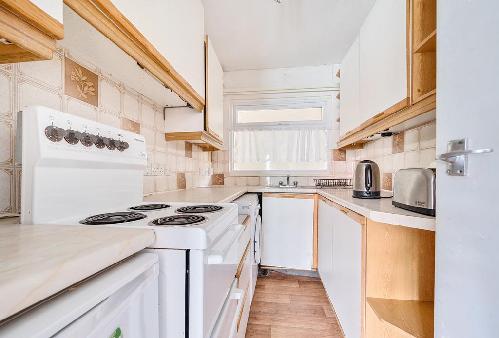 1329303-7-688104f...