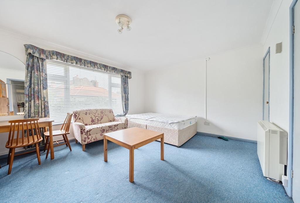 1329303 2 6881049...