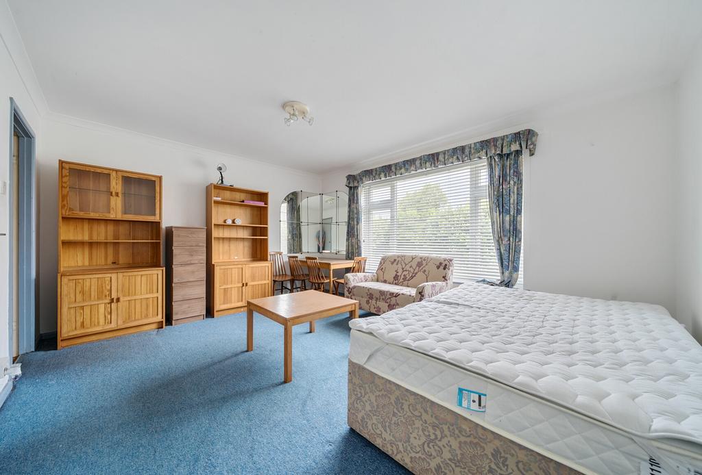 1329303 3 6881049...