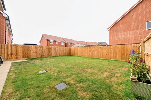 4 bedroom detached house for sale, Avellana Way, Tewkesbury GL20