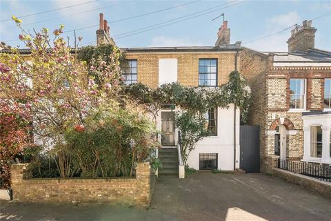 36 Turret Grove, London, SW4 0ET