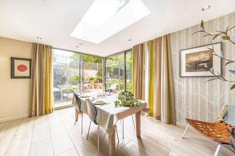 36 Turret Grove, London, SW4 0ET