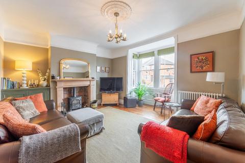 16 Alexandra Terrace, Hexham, NE46 3JH